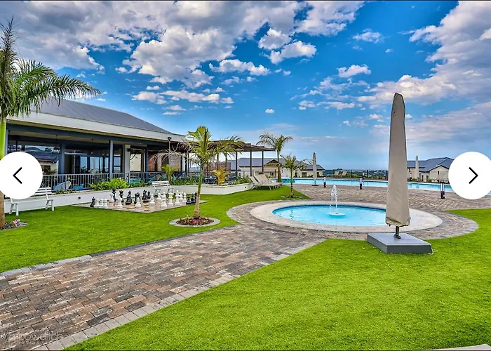 832 Villa